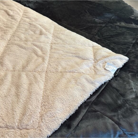 London fog king comforter diamond quilt pattern dark grey Cream Bedding Blanket - Picture 3 of 15